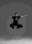 Футболка с принтом DON'T TALK JUST DANCE. Цвет черный.